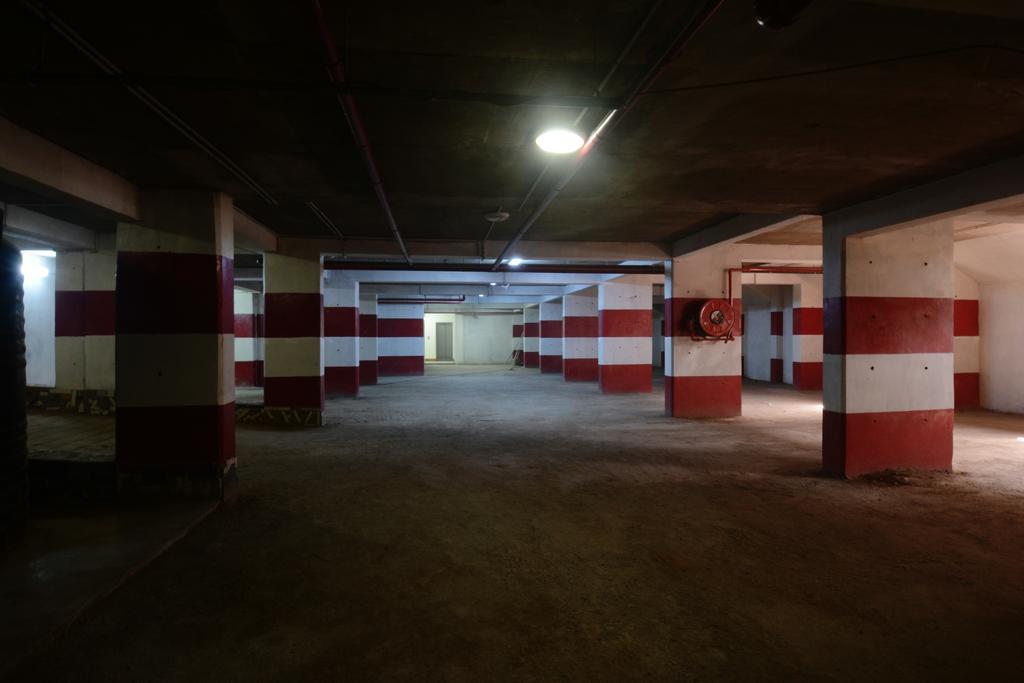 Hotel La Falaise Яунде Екстер'єр фото